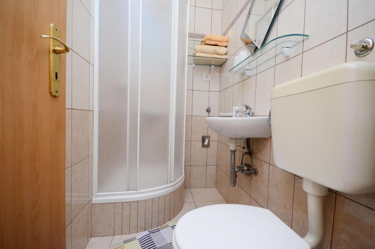 Apartments Blazenka Banjol 外观 照片