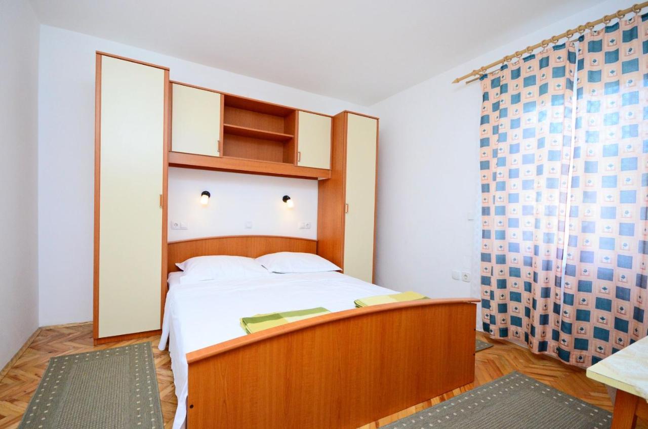 Apartments Blazenka Banjol 外观 照片
