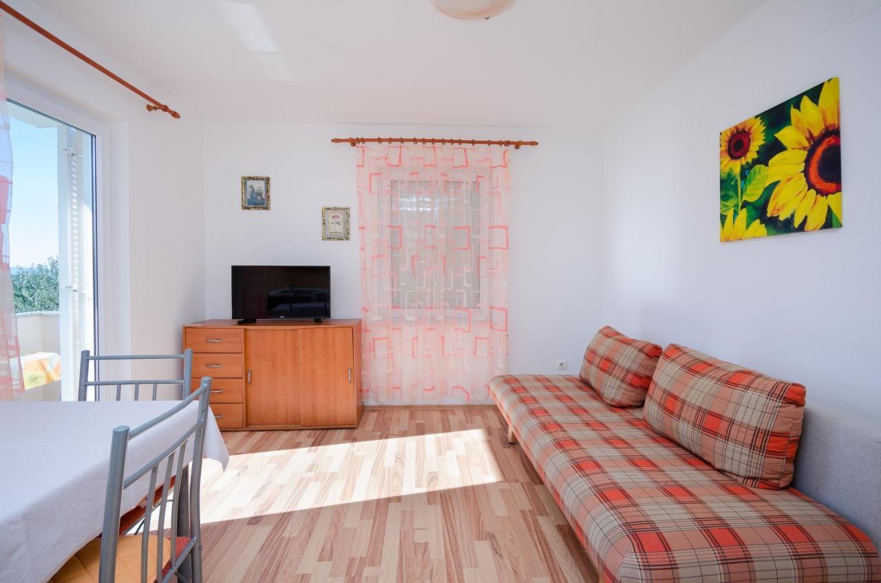 Apartments Blazenka Banjol 外观 照片