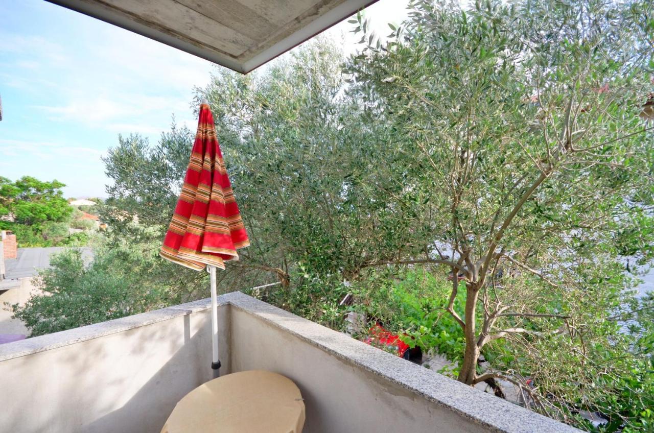 Apartments Blazenka Banjol 外观 照片