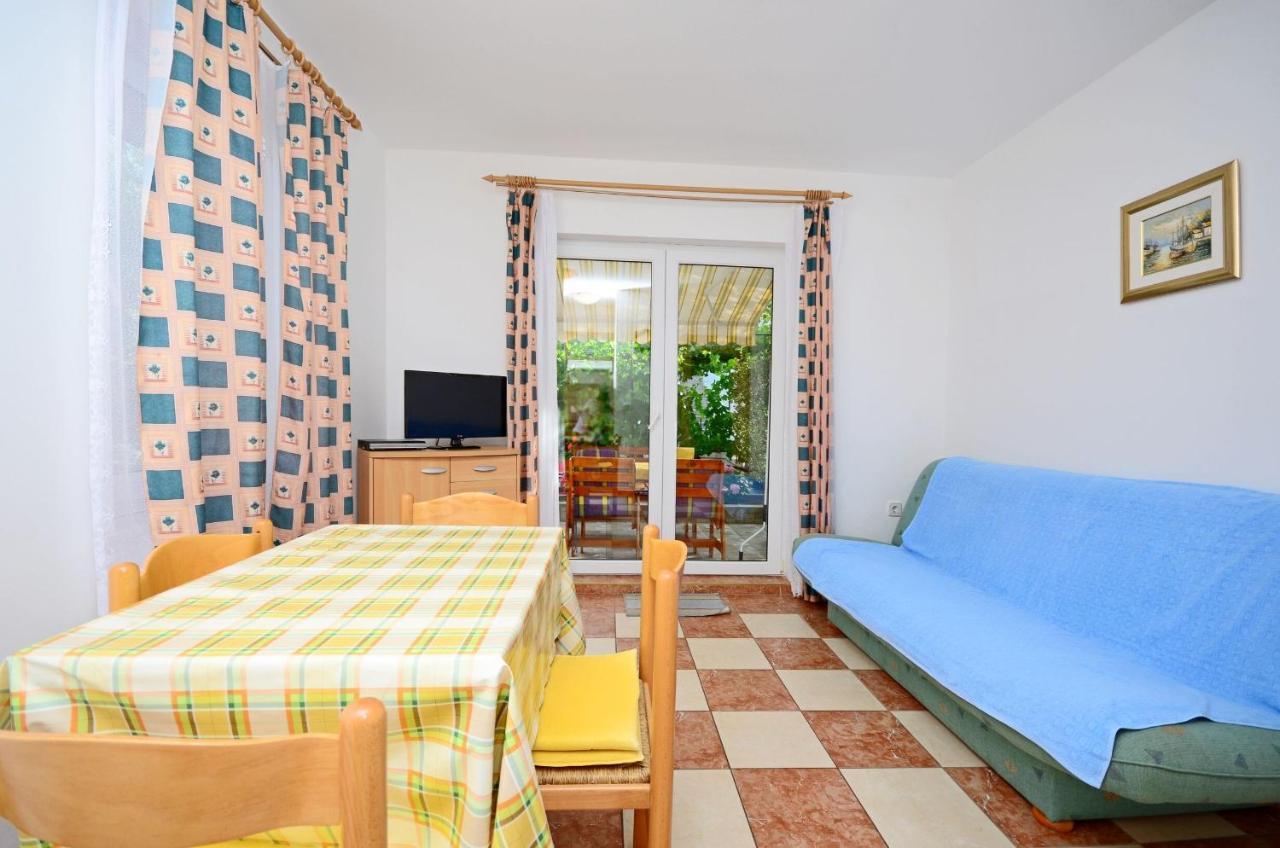 Apartments Blazenka Banjol 外观 照片