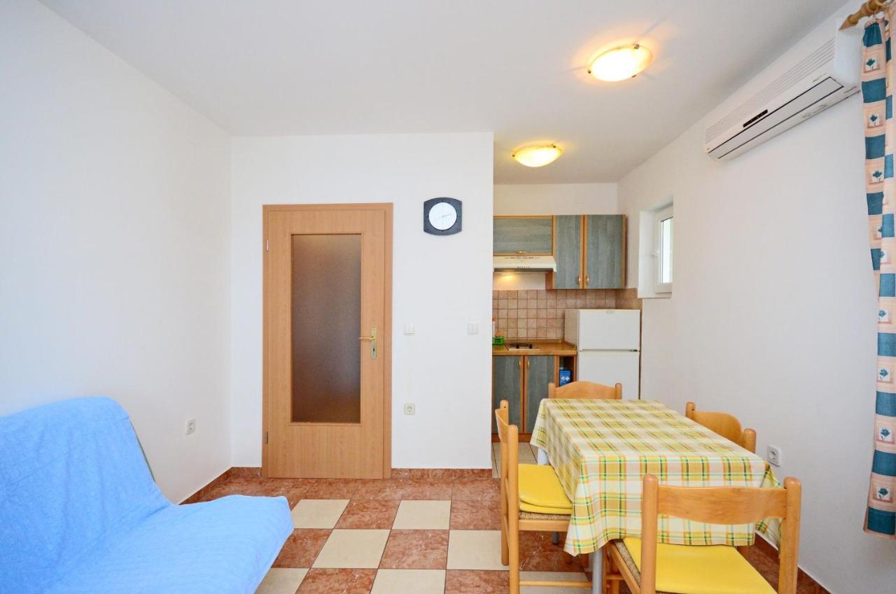 Apartments Blazenka Banjol 外观 照片