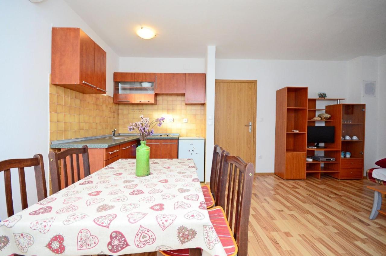 Apartments Blazenka Banjol 外观 照片