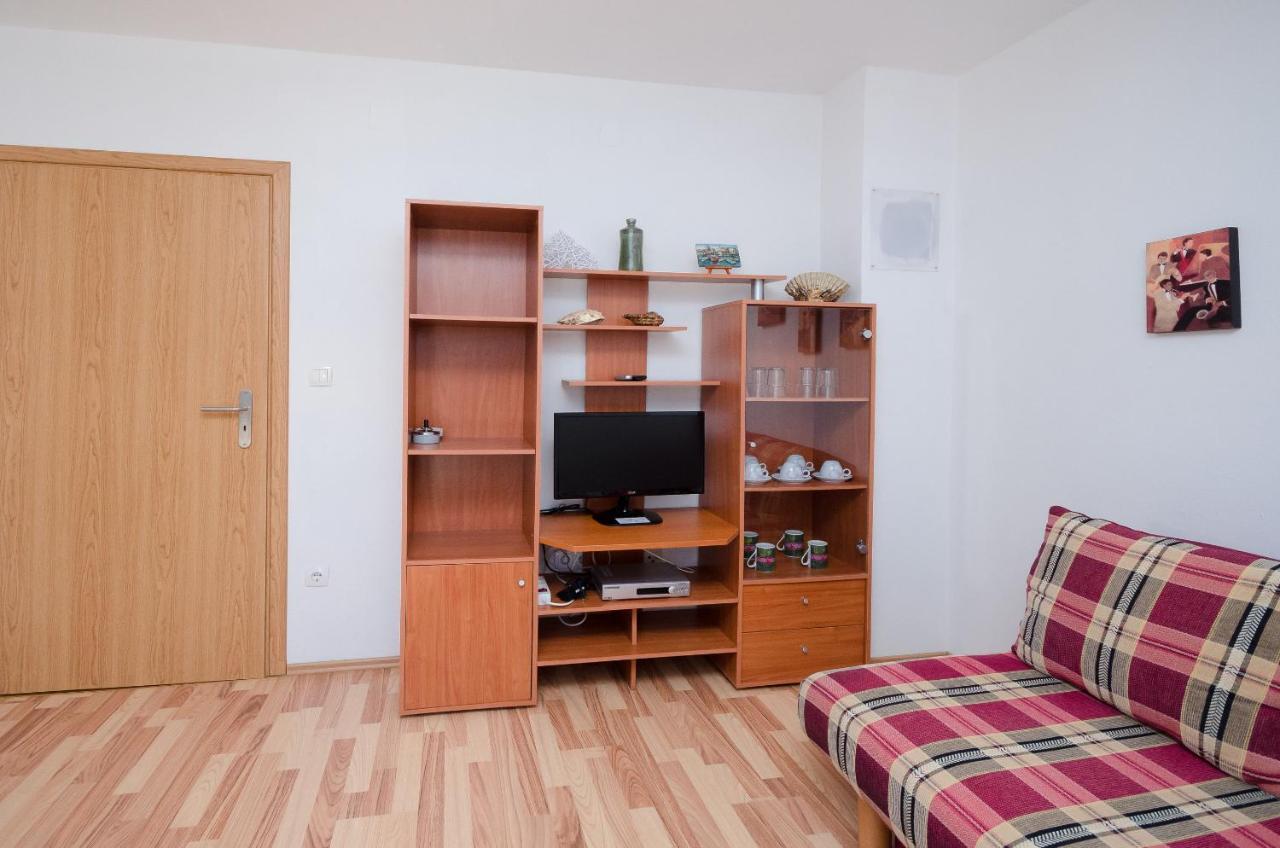 Apartments Blazenka Banjol 外观 照片