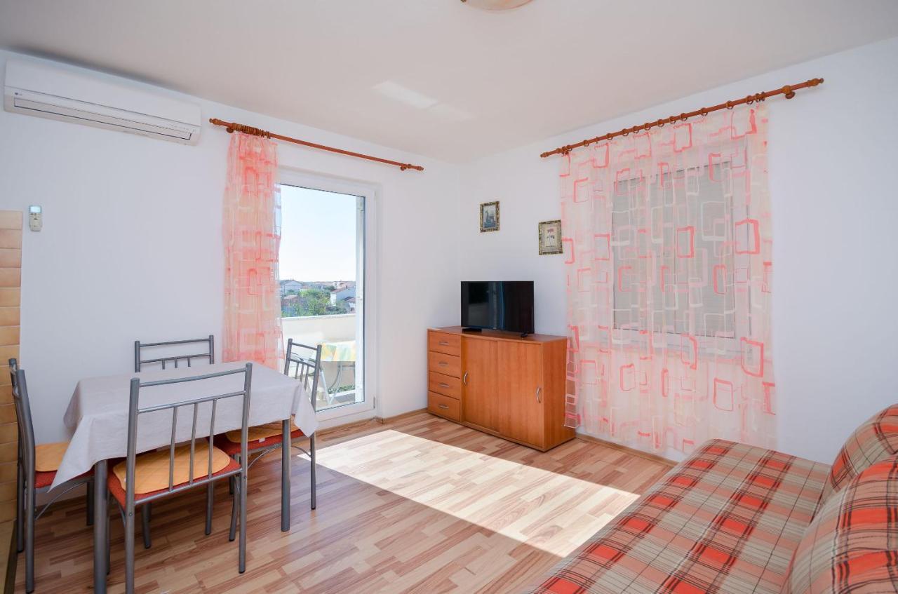 Apartments Blazenka Banjol 外观 照片